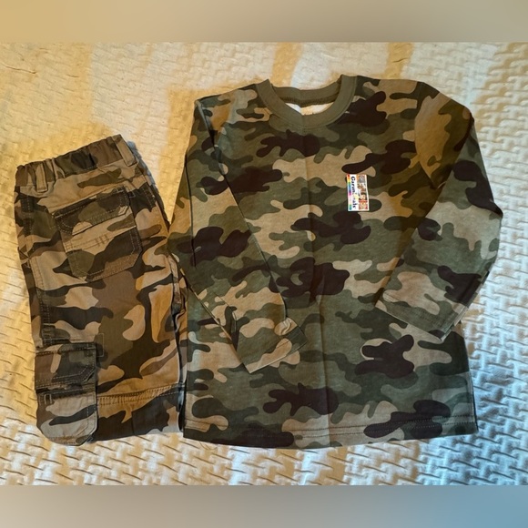 2 Sets Nautica Red and Plaid Set and camouflage wranglers Garanimals® - Picture 10 of 15